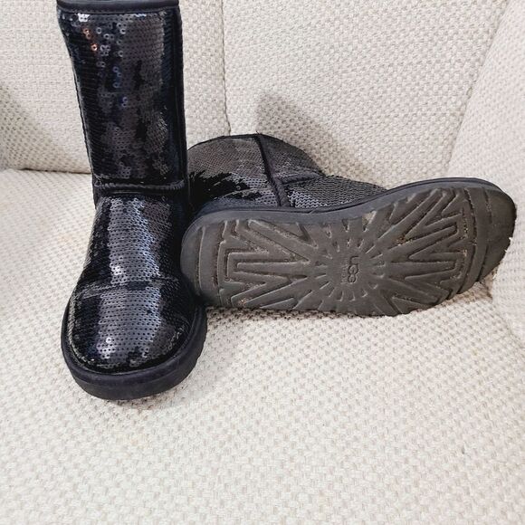 UGG Classic Short 'Sparkle' - Picture 5 of 10